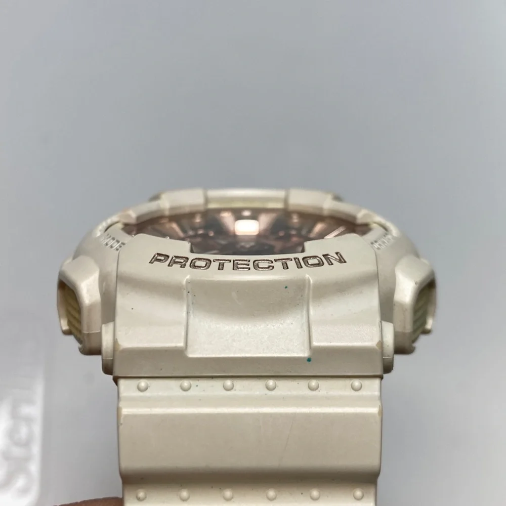 Casio G-Shock GMA-S120MF, new battery, light works, off white color, metallic